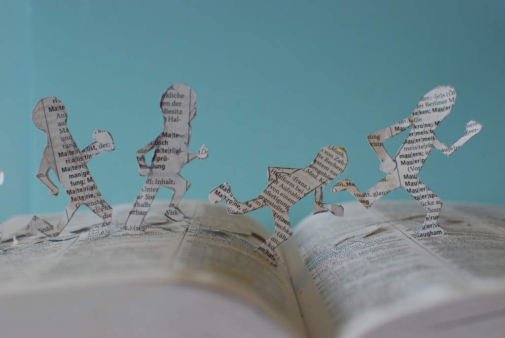 Atemlos von A bis Z. Foto: Atemlos von A bis Z. Marathonläufer hetzen durch den Duden.